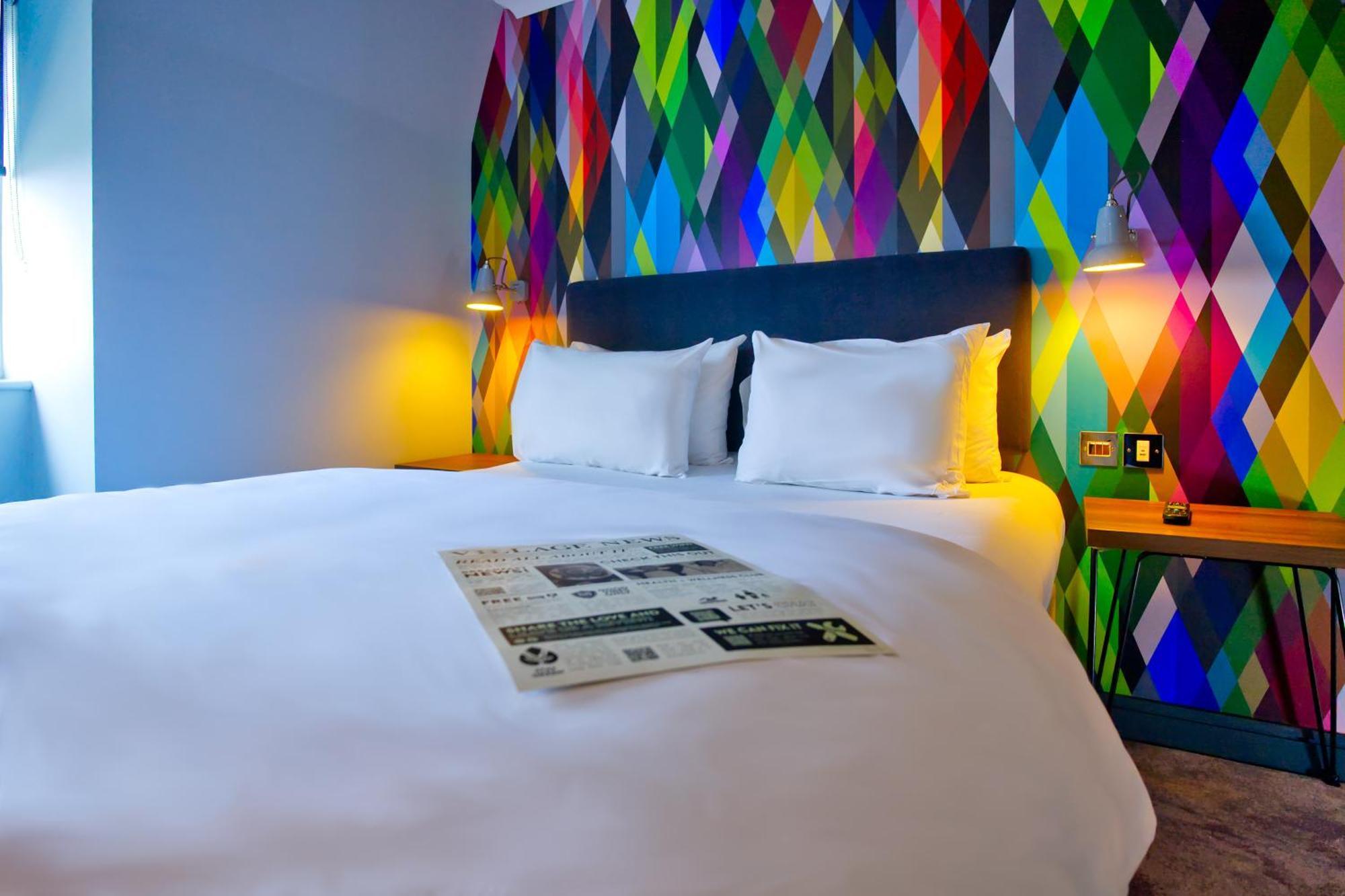 Village Hotel Manchester Hyde Zewnętrze zdjęcie